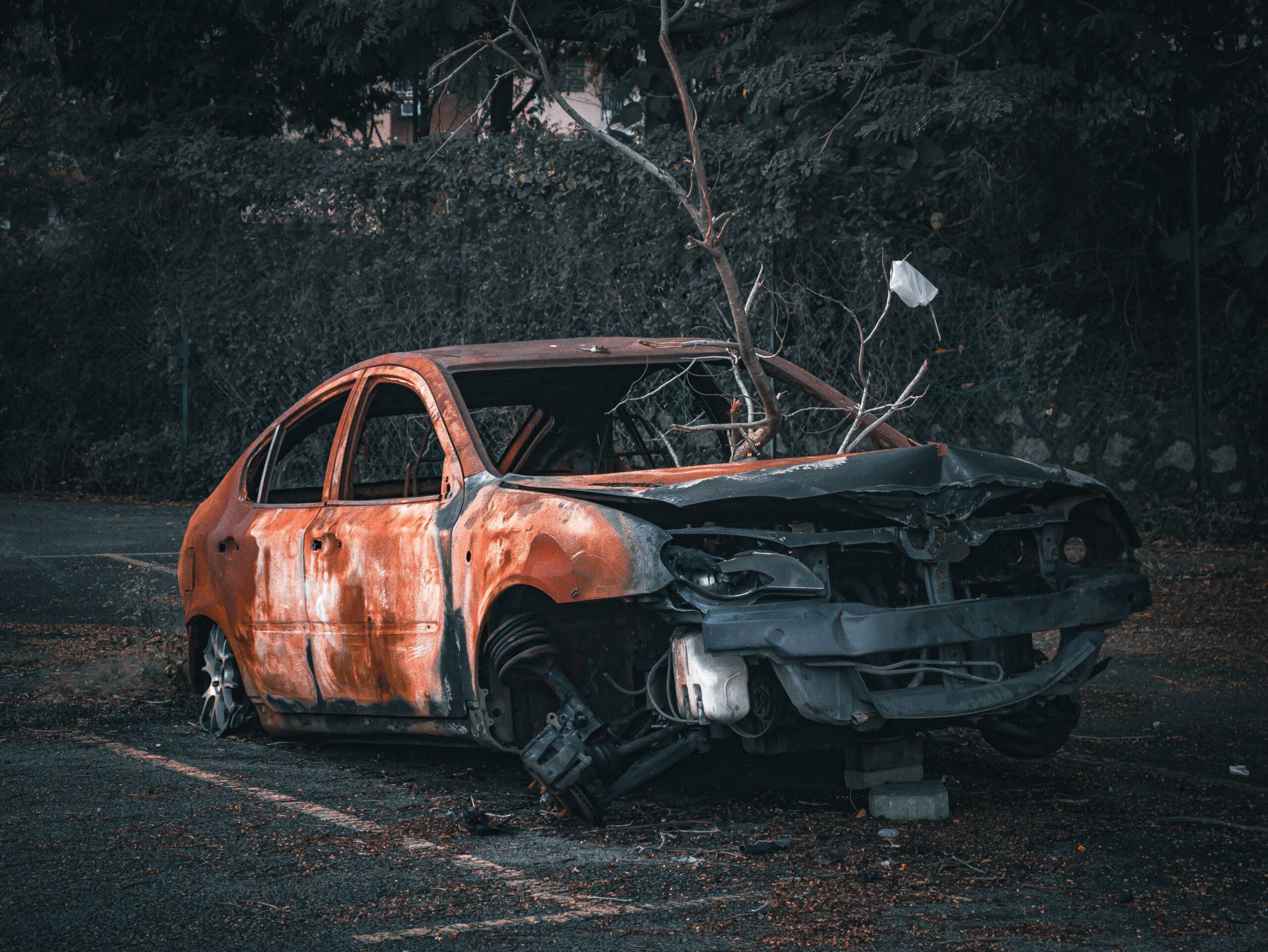 What to Do When an Insurance Company Offers a Quick Settlement After a Crash